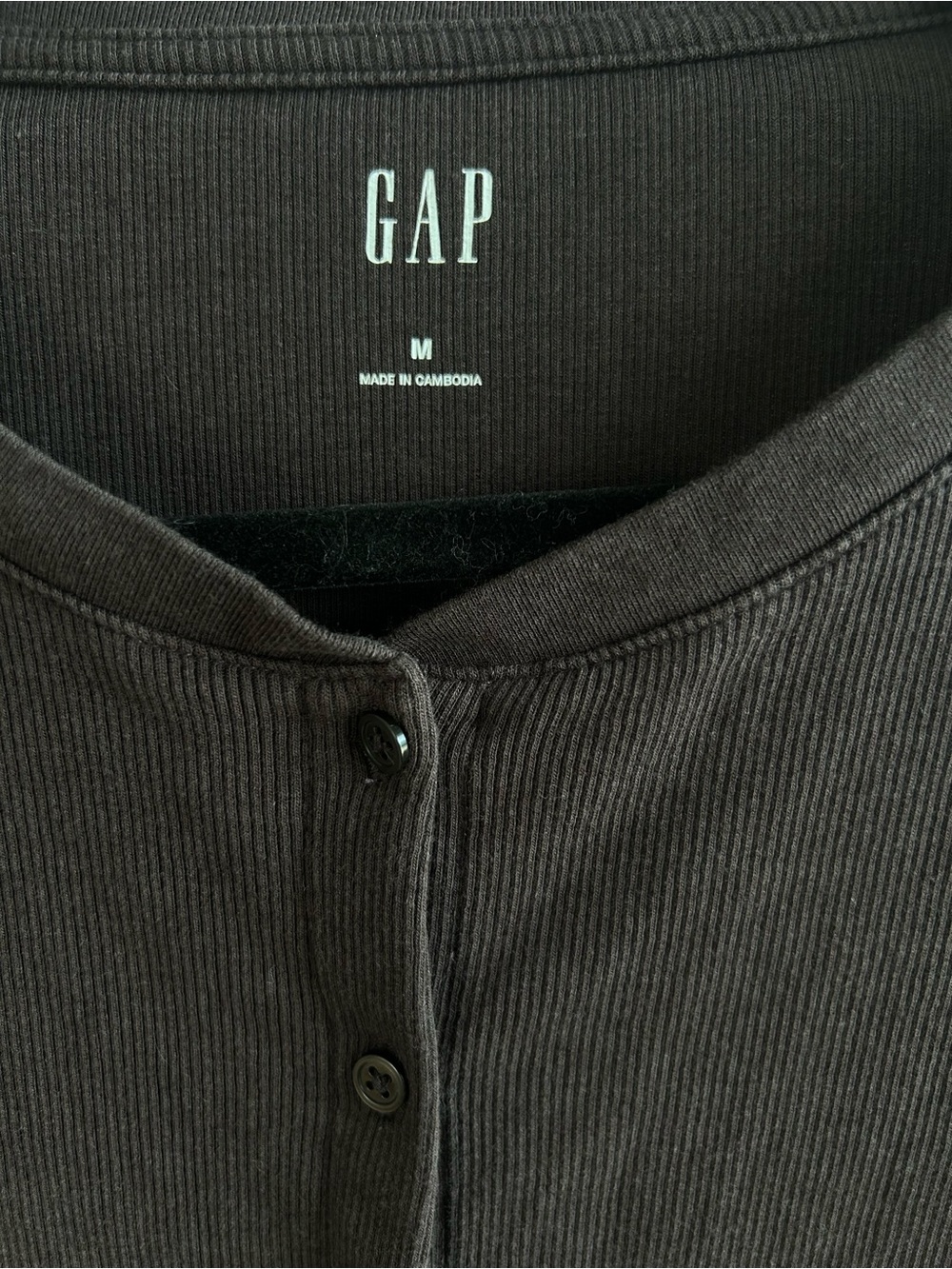 GAP Chocolate Ribbed Button-Front Cardigan - Picture 5 of 6